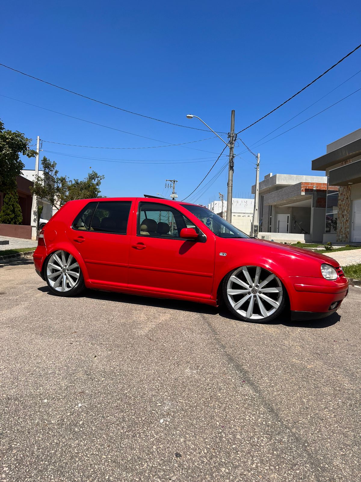 GOLF SAPÃO 1.6 NACIONAL LEGALIZADO COM RODAS 20 + SUSPENSAO A AR